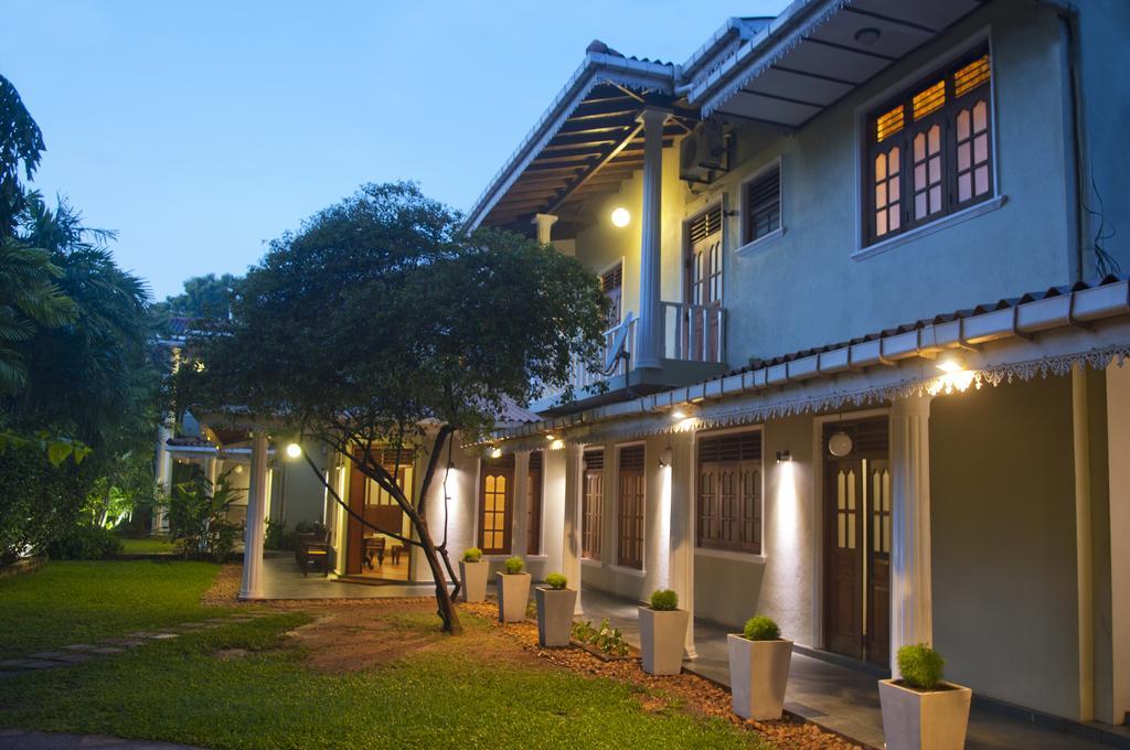 Hotel Sunflower Kataragama Exterior photo